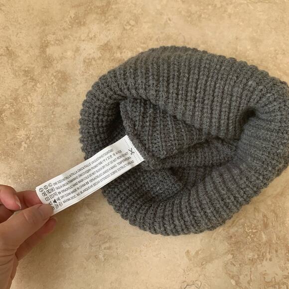 Forever 21 slouch knit beanie - Picture 2 of 5